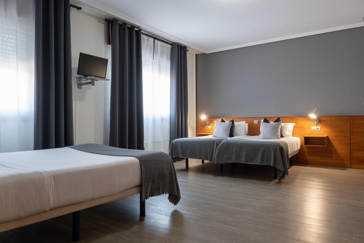 Hotel Carlos 96 Melide Bagian luar foto
