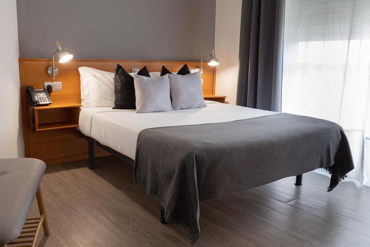 Hotel Carlos 96 Melide Bagian luar foto
